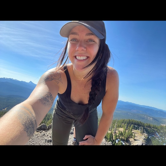 Meet your Posher, Carllie - Picture 3 of 3